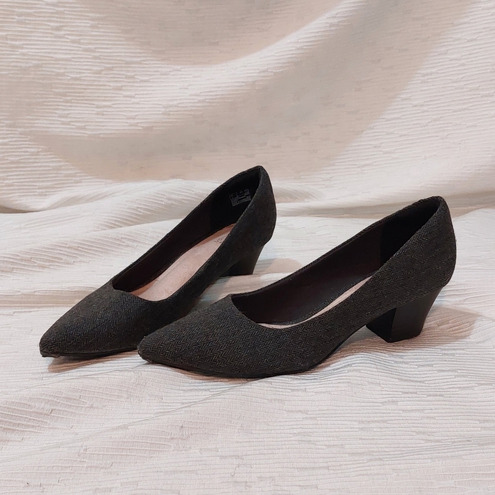 Clarks Gray Pointed Toe Low Block Heel Pumps Size 11